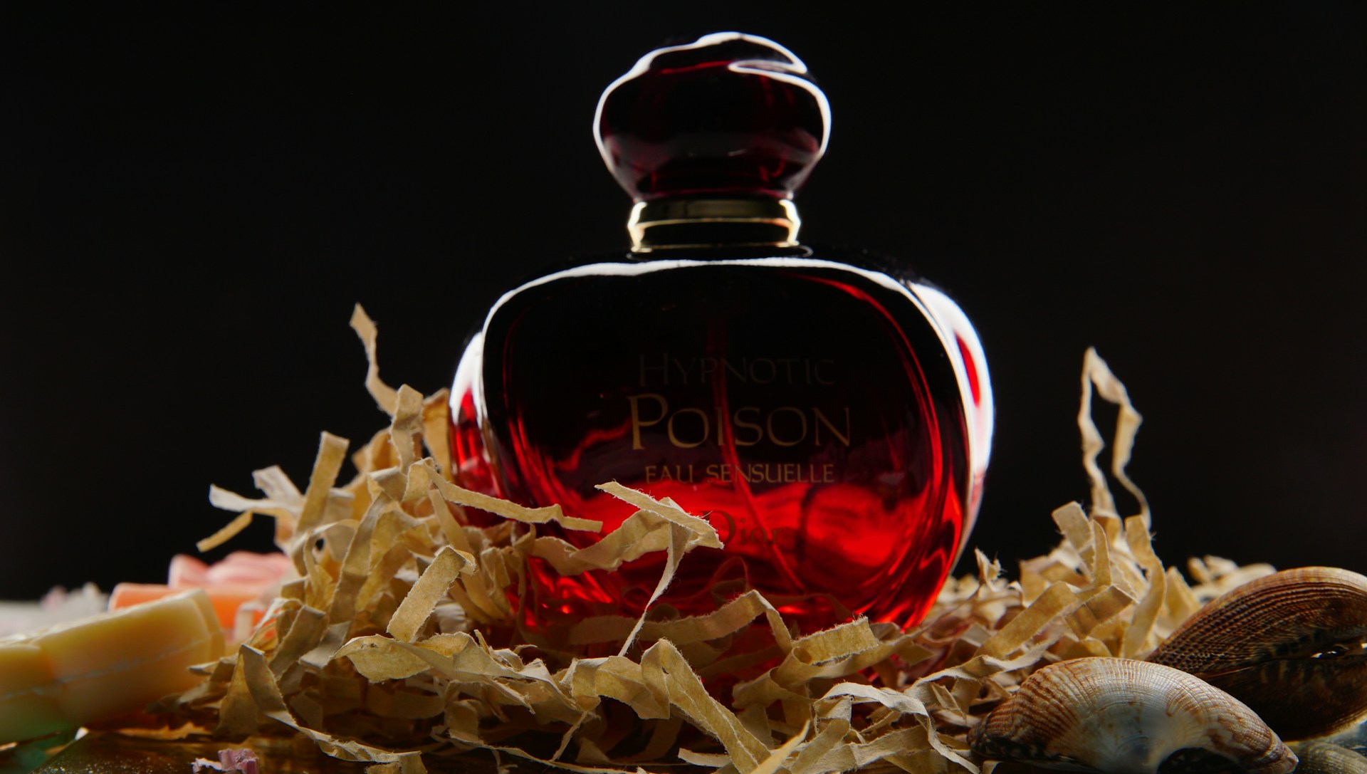 Aramis bottle with whiskey splash